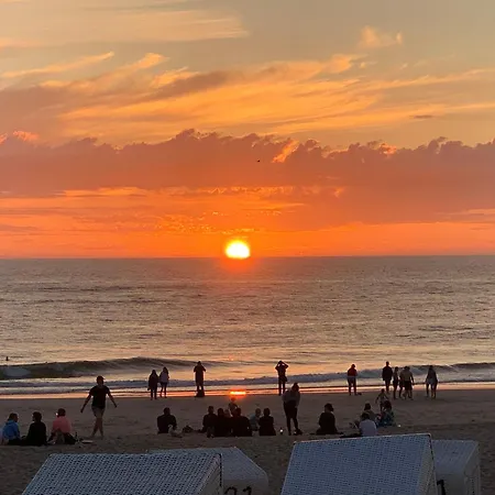 Sylter-rose-3a-strandnahe-ferienwohnung-mit-strandkorb * Westerland