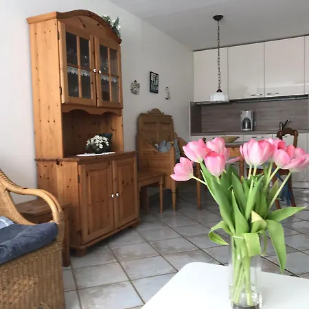 Sylter-rose-3a-strandnahe-ferienwohnung-mit-strandkorb Apartman Westerland